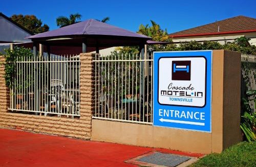 Rosslea Hotel | Cascade Motel In Townsville