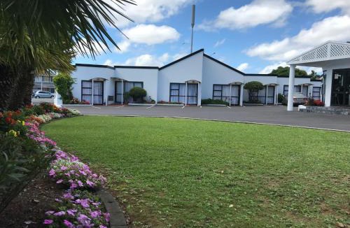 Sunnyhills Hotel | Cascades Motor Lodge