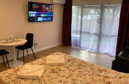 Sunnyhills Hotel | Cascades Motor Lodge