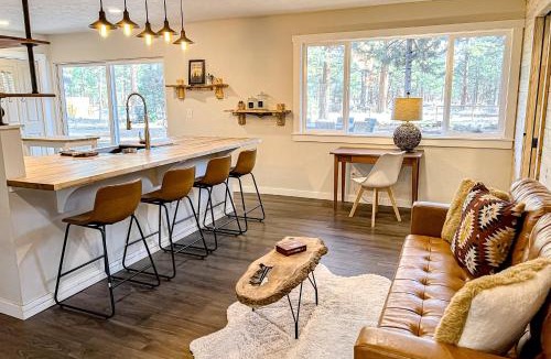Sisters House | Cascadia Cottage