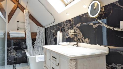 Lechatelet House | Cascarot