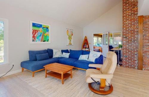 Harpswell House | Casco Breeze