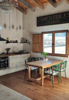Olot Apartment | Caseta a masia Les Corominotes