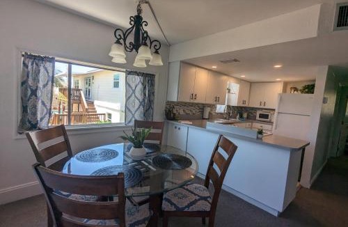 Nokomis Villa | Casey Key 2-Bedroom Bay View