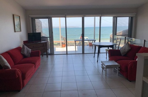 Batehaven Apartment | Casey’s Beach Retreat