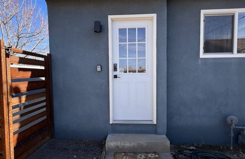 University Heights Apartment | Casita Azul – Cozy Studio Near UNM & Nob Hill