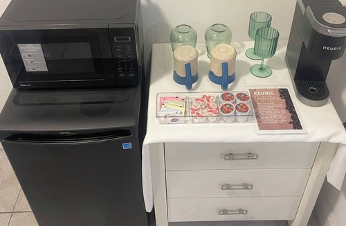 Astoria Heights Apartment | Casita Azul