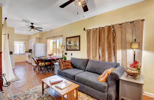 Sunrise Manor House | Casita-cabana & pool NellisAFB Close King&Qu City & Mt Views