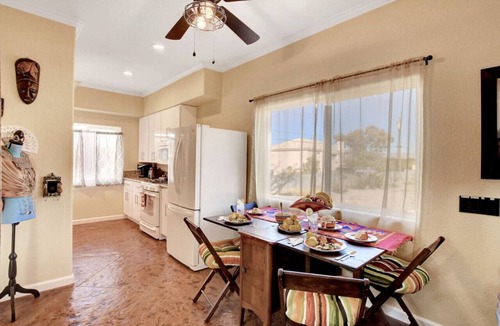 Sunrise Manor House | Casita-cabana & pool NellisAFB Close King&Qu City & Mt Views