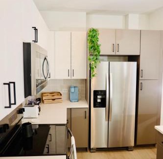 McNeil Apartment | Casita Cactus - Quick to Q2 & Domain - WiFi plus Pool