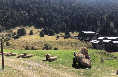 Soldeu Cabin | Casita de madera a Peu del Riu Incles. Sol y Nieve