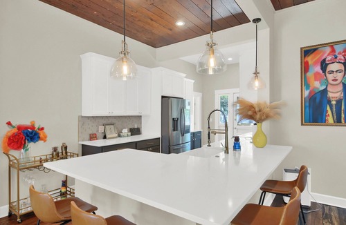 Southtown House | Casita Felipe - 3BD/3BA Charming Oasis In The Heart of King William