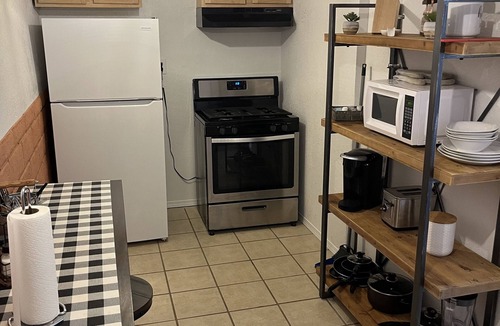 Las Cruces House | Casita! Fully functional kitchen and bathroom!