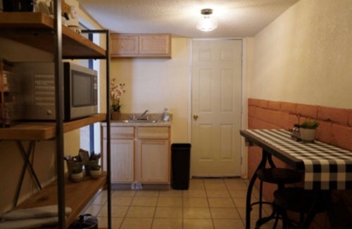 Las Cruces House | Casita! Fully functional kitchen and bathroom!