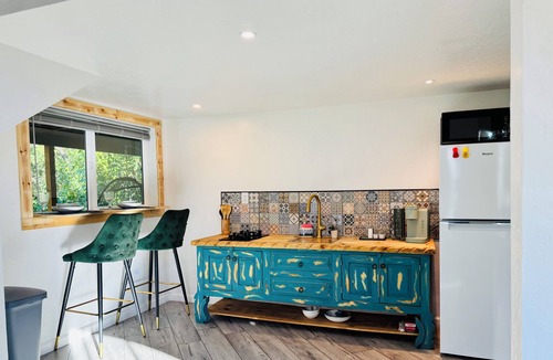 El Paso Cabin | Casita Gaia…charming little Loft on an Orchard