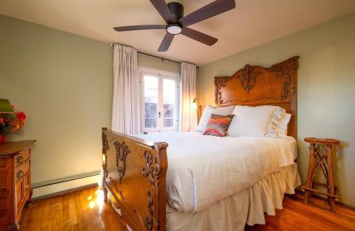 South Capitol House | Casita Gomez- Courtyard - Quiet - Railyard - 1BR