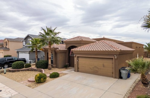 Biggs Field House | Casita Kingdom Keys with Pool