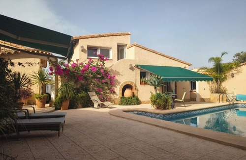 Benidoleig Villa | CASITA LEON - peaceful villa retreat with private pool and panoramic views.