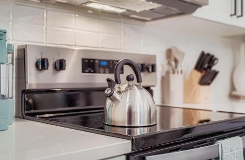 McNeil Apartment | Casita Lonestar - Pool View - Free Parking