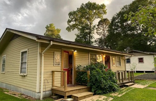 Hemphill House | Casita Luna - Hemphill, Texas