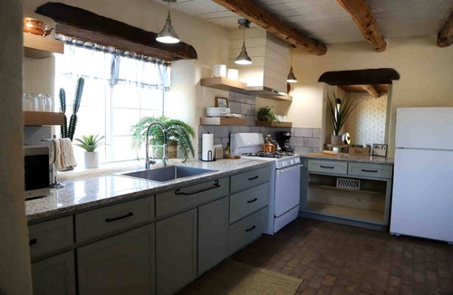 Nogal Cottage | Casita Mistica a Southwest Adobe Cottage, Nogal, NM