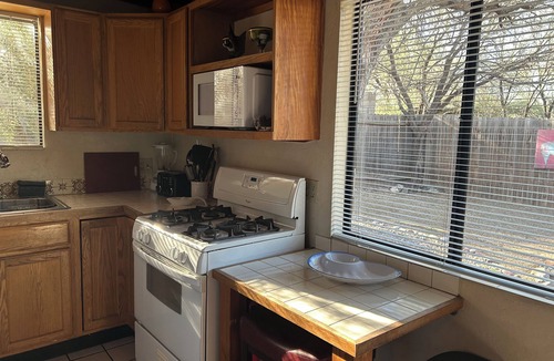 Tanque Verde Cabin | CASITA ON 10.5 ACRE GUEST RANCH, POOL! Full Kitchen, BBQ, Private Yard, Firepit