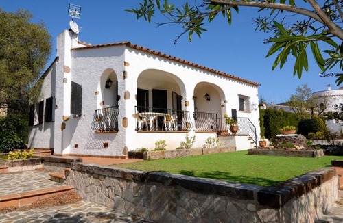 Torroella de Montgri Villa | CASITA ROSA 4D