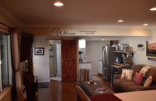 North Broadway House | Casita w/pool