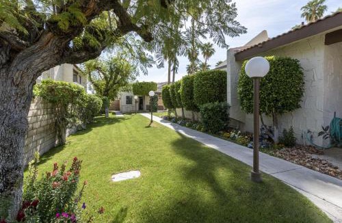 Canyon Corridor Apartment | Casitas del Monte