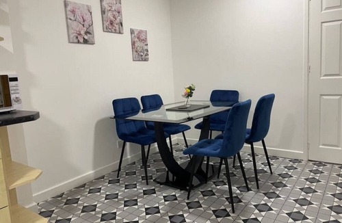 Cannock House | Cassia, 3 Bedrooms, Sleeps 5