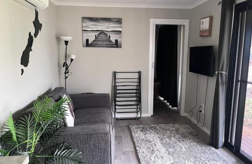 Murray Bridge East Apartment | Cassidys Cabin