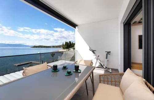 Omisalj Apartment | Cassiopeia - Seaside Retreat