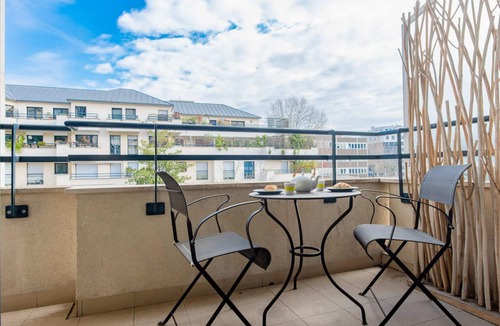 Billancourt–Rives de Seine Apartment | Castéja Mordern Residence
