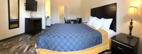 Castaic Hotel | Castaic Inn Six Flags Valencia