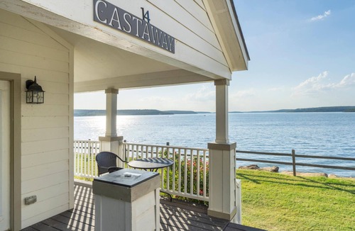 Sperry Cottage | Castaway at CrossTimbers Marina