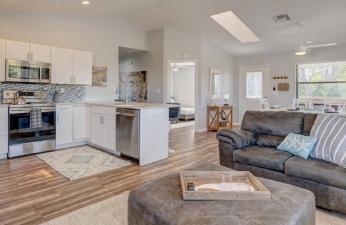 Hudson Beach Estates House | Castaway to the Gulf