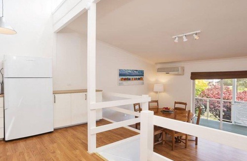 Soldiers Point House | Castaways, 36 Cromarty Road - Beachfront house