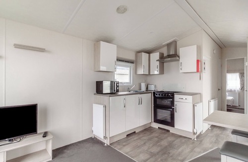 Bacton House | Castaways Oyster 10 (Pet)