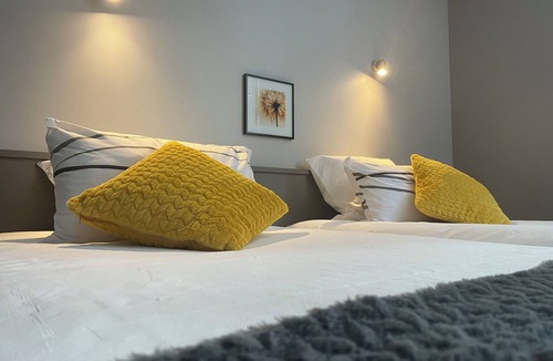 Lourdes Hotel | Castel de Mirambel