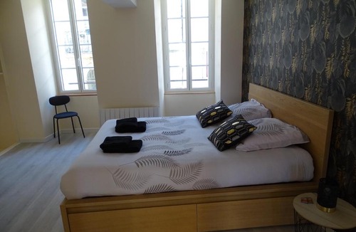 Chateaubourg Bed & Breakfast | CASTEL HOME
