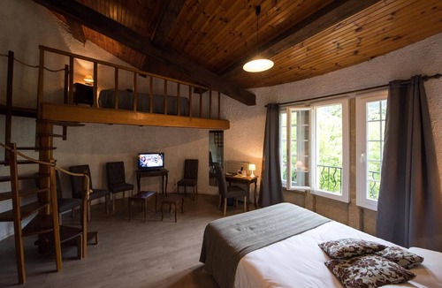 Barbentane Hotel | Castel Mouisson