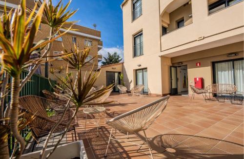 Castelldefels Apartment | Castell Beach Aparthotel