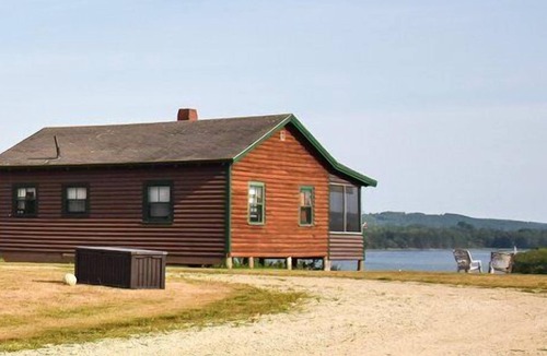 Castine Cottage | Castine Coastal Escape – Paddle, Play & Unwind