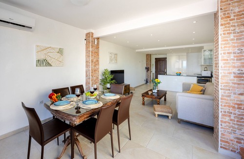 Raval Roig Apartment | Castle and Beach by Fidalsa