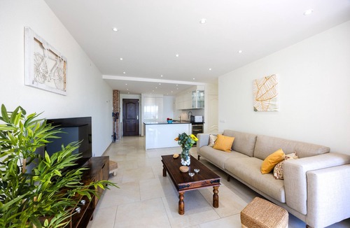 Raval Roig Apartment | Castle and Beach by Fidalsa