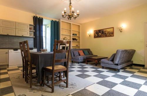 Chalais House | Castle Apartment in Chaleix by Forest