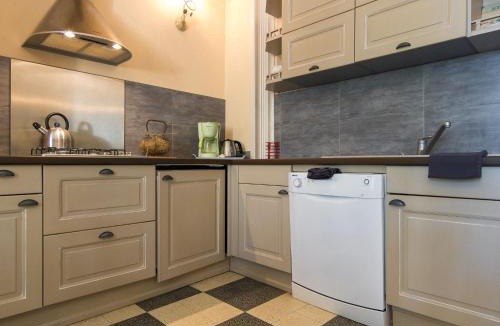 Chalais House | Castle Apartment in Chaleix by Forest