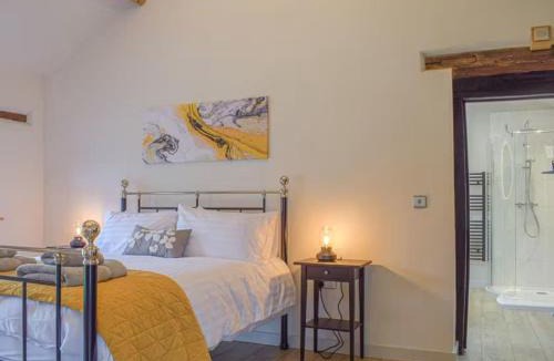 Hopton Castle House | Castle Beams