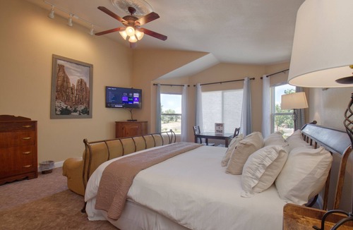 Grand Junction Bed & Breakfast | Castle Creek B&B