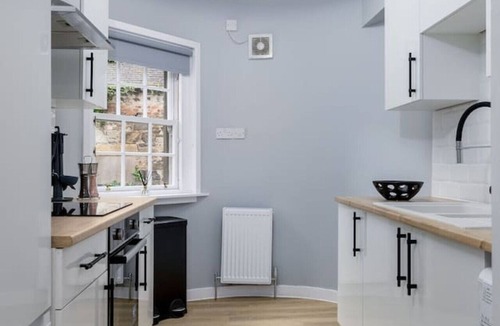 Dalavich Apartment | Castle Esplanade Apartment